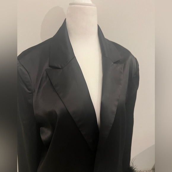 Black Satin Blazer with feather cuffs by Sincerely Jules. Size M. - Picture 6 of 11